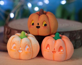 Handmade Tiny Pumpkin Figurine, Jack o'lantern miniature