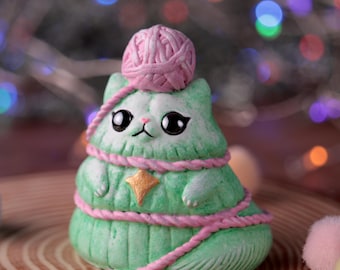 Handmade Cat Figurine, Kitty tree with pink yarn topper, Pastel cat miniature