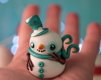 Handmade Cute Snowman Figurine, Adorable snowman miniature, Tiny Christmas clay charm