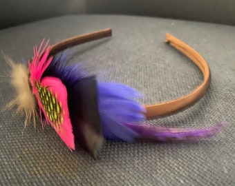 Roze veren hoofdband, Fuchsia veren hoofdband, heldere veren hoofdbanden, blauwe veren hoofdband, fazant veren hoofdband, boho veren