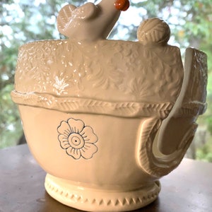 Little Chicken Porcelain Yarn Bowl wide base, indented rim, 3 yarn feeds. Strong and Lovable image 5