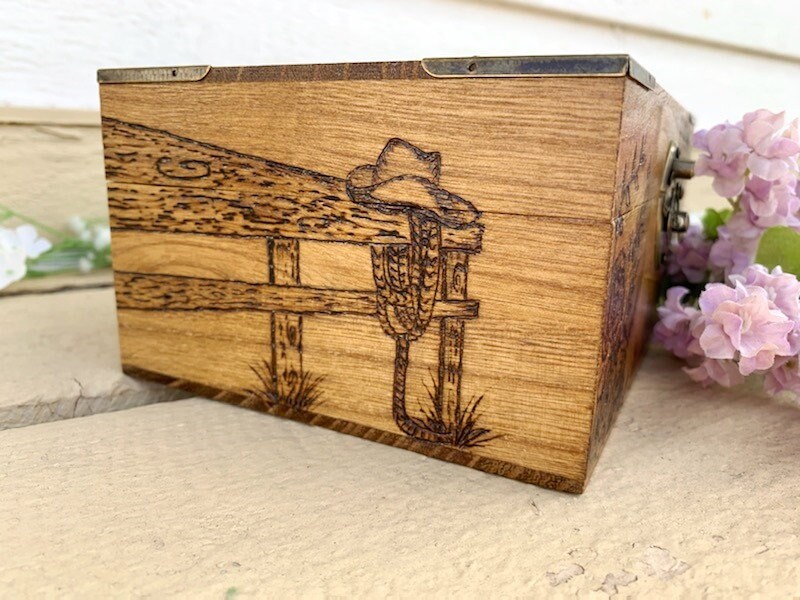 Caja de Keepsake personalizada madera quemada a mano regalo | Etsy