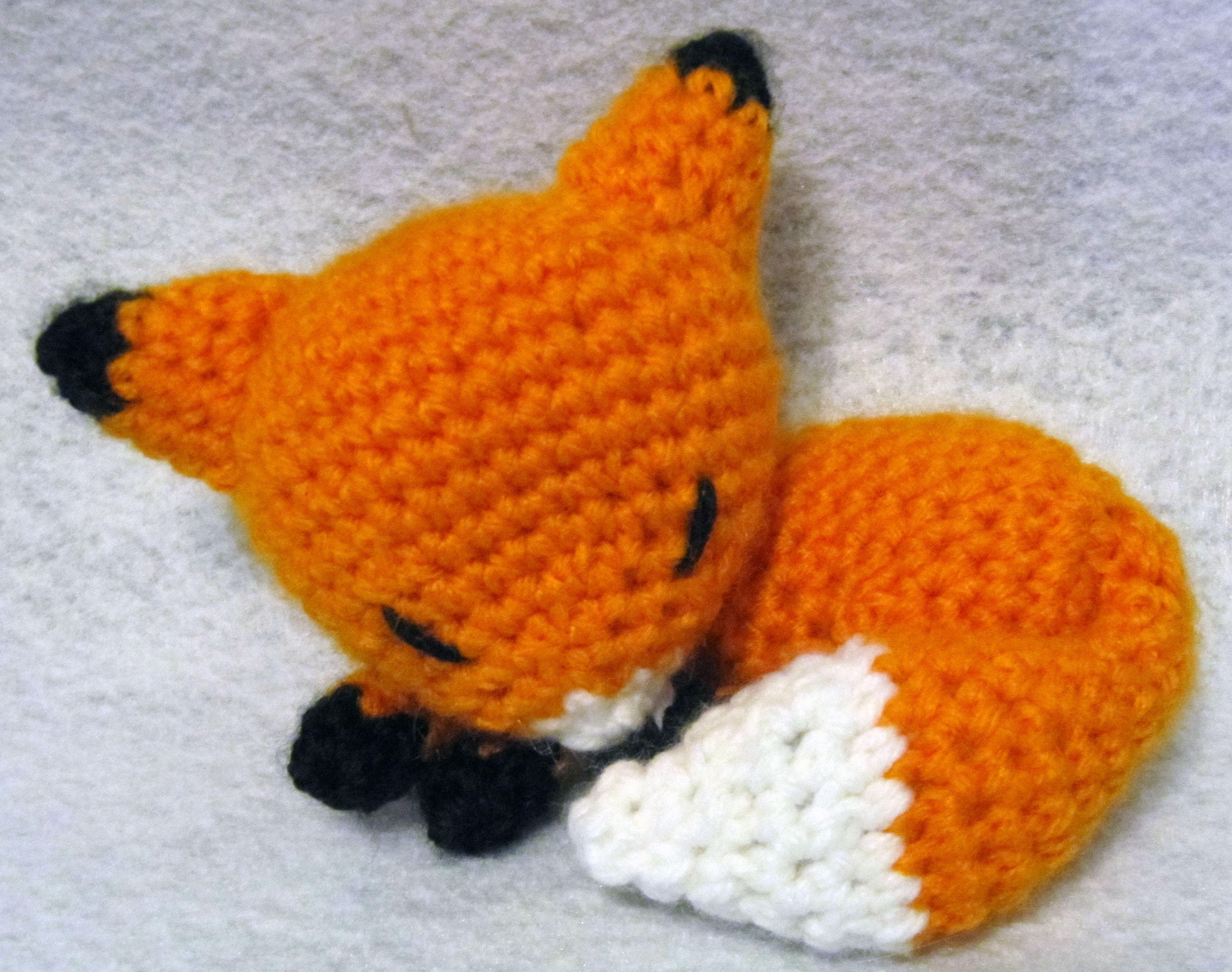 40 Fox Crochet Patterns: Fun & Easy Projects for Crafty Individuals 32 Fox Amigurumi