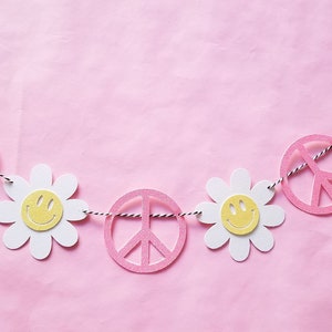 Peace and Smiley Face Daisy Garland - retro party decor - 70s party decor - hippie party decor - wall hanging - birthday party decor