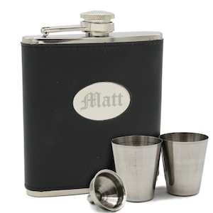 Personalized Black Leather Flask Set, Flasks for Bachelor Party Flasks, Flasks for Guys, Flask Gift for Boyfriend, Drinking Gift for Him