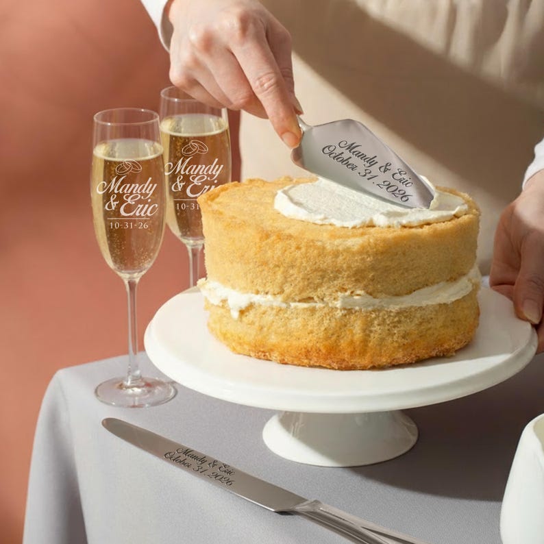 Juego de servidor de pastel personalizado y grabado - Regalo de bodas - Juego para servir y cortar pastel de bodas grabado, personalizado y con monograma imagen 6