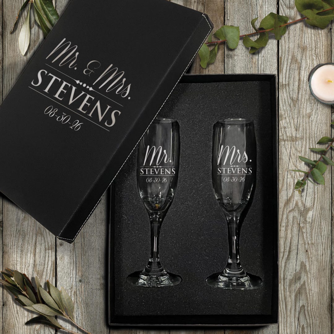Mr and Mrs Personalized Champagne Flutes, Wedding Toasting Glasses, His Her Engraved Wine Glasses, Mr and Mrs Couples Glasses, Set of 2 - Flutes w/ Box, Beaded