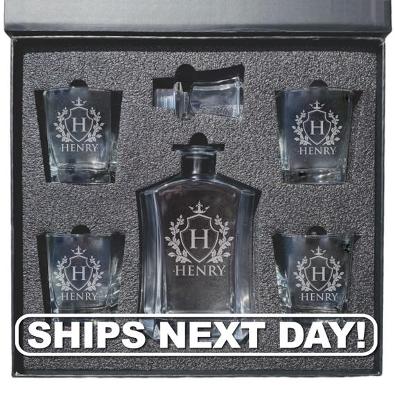 Decanter and Glasses Gift Set - Personalized Decanter with Gift Box - Custom Gift for Whiskey Lover - Engraved Decanter Gift Set with Box