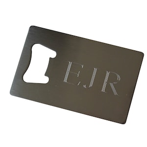Abridor de botellas con forma de tarjeta de crédito personalizado - Regalo para padrinos de boda - Regalo grabado para el día del padre - Regalo personalizado para la fiesta de bodas - Monograma gratuito