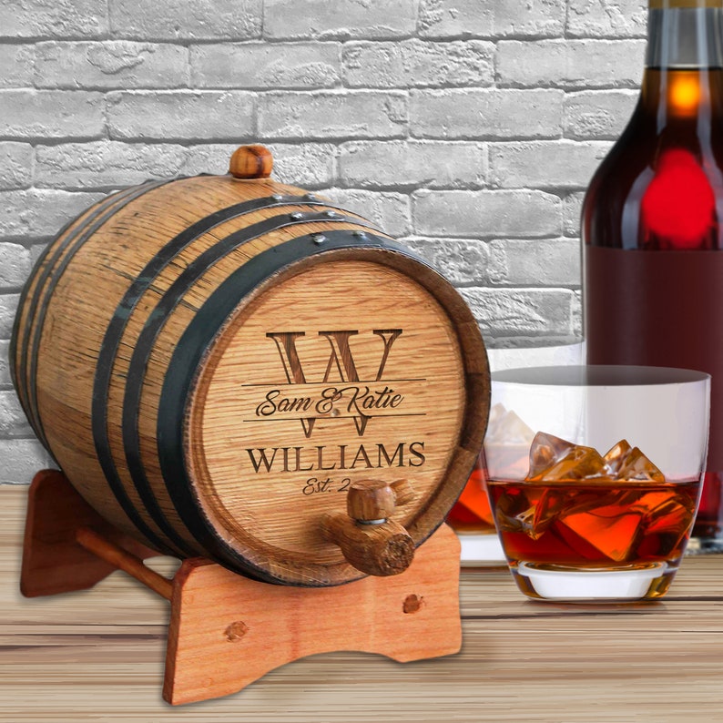 Personalized Whiskey Barrel, 1 or 2 or 3 Liter Mini Oak Whiskey Barrel Groomsmen Gift Birthday Gift Engraved Whiskey Barrel image 2