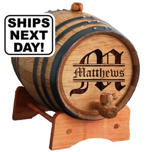 Personalized Whiskey Barrel,  1 or 2 or 3 Liter Mini Oak Whiskey Barrel - Groomsmen Gift - Father's Day Gift - Engraved Whiskey Barrel