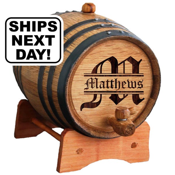 Personalized Whiskey Barrel,  1 or 2 or 3 Liter Mini Oak Whiskey Barrel - Groomsmen Gift - Father's Day Gift - Engraved Whiskey Barrel