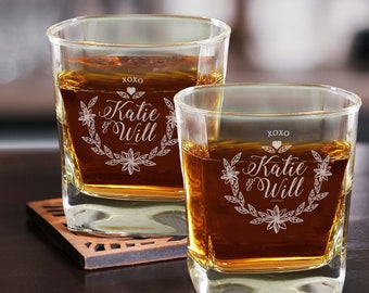 Couples Whiskey Glasses Set of 2, Custom Personalized Anniversary Couples Cocktail Glasses, Couples Mixed Drink Glasses Gift Set of 2