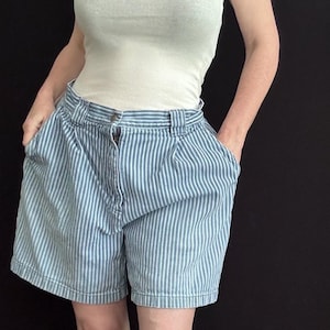 Sunny kam nach Hause… Blau gestreifte Baumwoll Shorts Vintage 90er Jahre Bill Blass High Rise Shorts Preppy Nautical Mom Shorts Größe 12 M