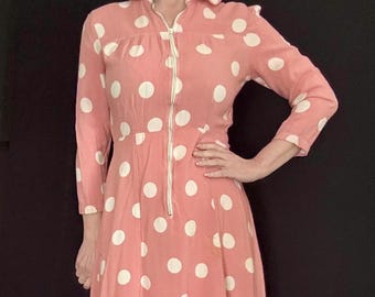 Paper doll to call my own… Vintage 1940s Pink Polka Dot Dress Zip Front Cotton Day Dress  Style Retro Shirt Dress Small