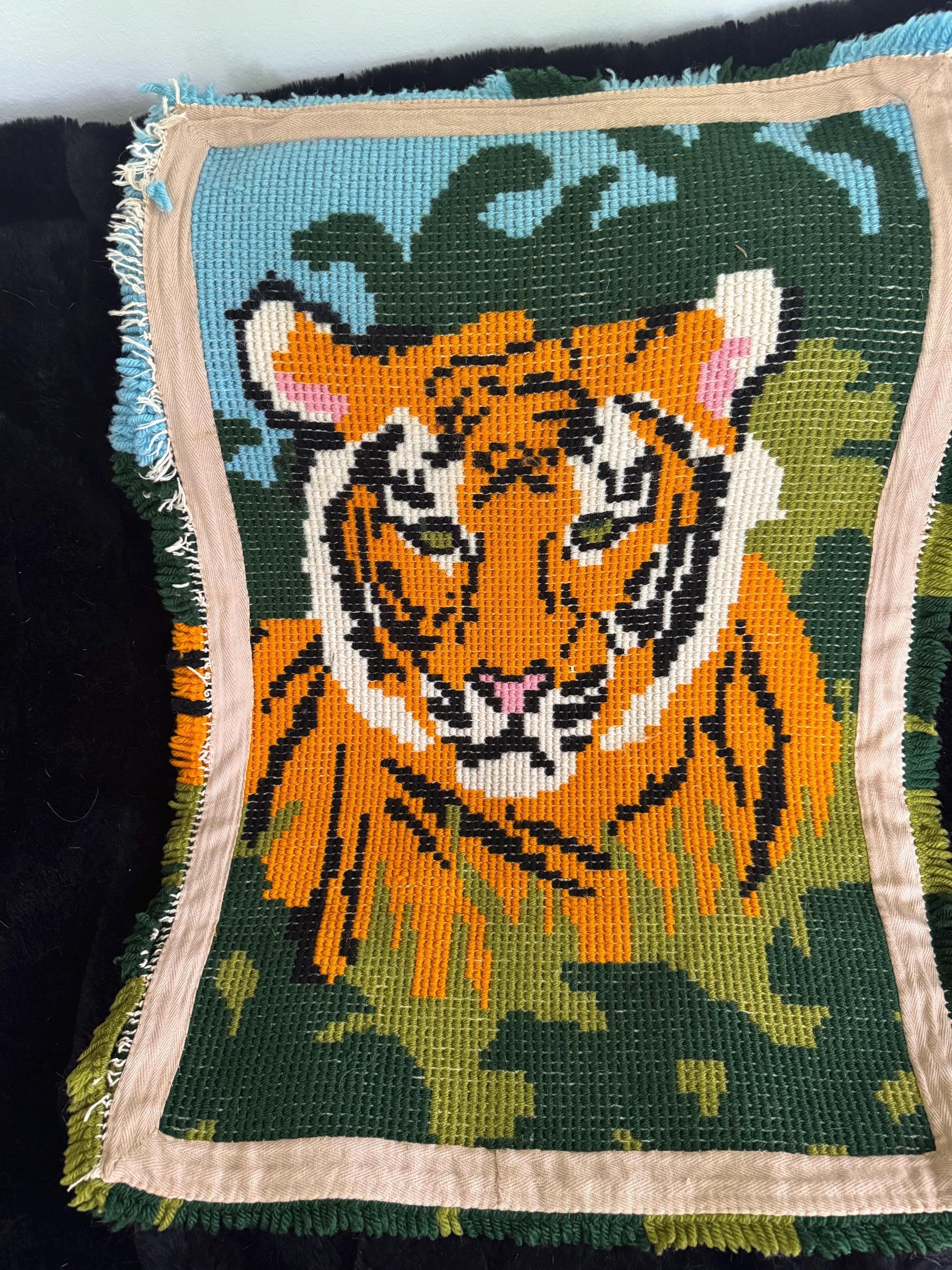 Vintage Tiger Latch Hook Rug Panel – 70s Jungle Cat Wall Art  Retro Dabbing Tiger Latch Hook Rug Wall Hanging Orange Blue Funky Animal Decor main image 0