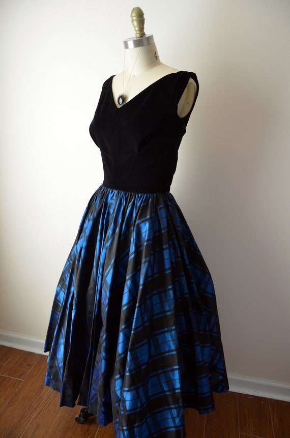 I Could have Danced All Night vintage 1950s Velve… - image 3