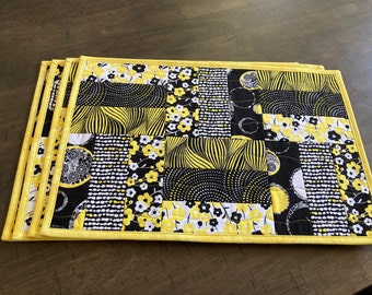 Quilted Placemats**Black and Yellow Placemats**Set of 4 Placemats