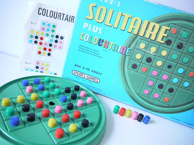 VINTAGE 1980s ISSUE GAME. SOLITAIRE plus COLOURTAIRE by SPEARS