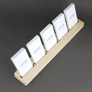 Support de cartes de visite multiples / Présentoir en bois d’érable à 5 cartes / Support de carte en érable et acrylique blanc