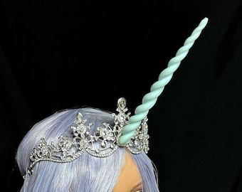 Unicorn Princess - Sparkling Crown with a handsculpted Unicorn Horn - Unicorn Tiara - Bridal Crown