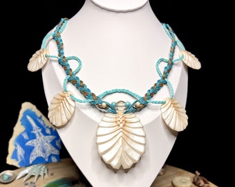 Pandoran Ocean Empress - Metkayina Necklace with 5 unique handsculpted Seashells - OOAK