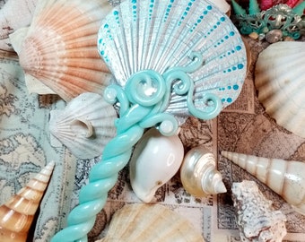 Mirror of the Crystalwave's Merfolk - absolutely stunning unique Handmirror, handcrafted from a real Scallop and golden Polymerclay - OOAK