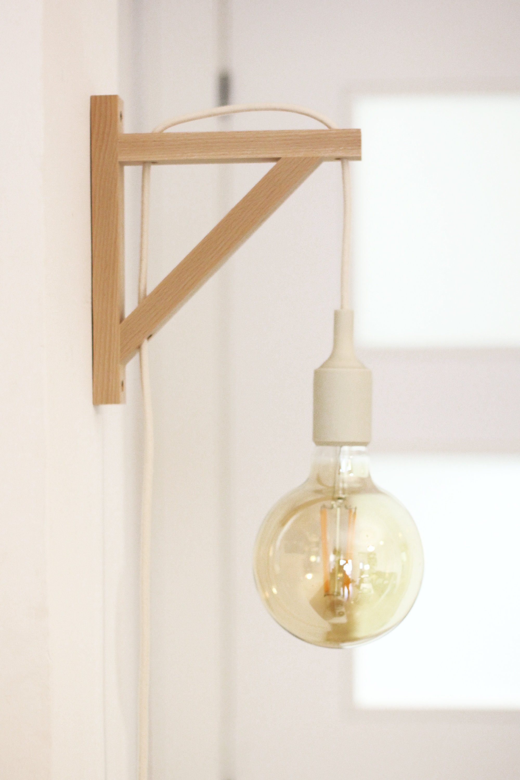 expositie Naar Geven Bracket sconce, Wall lamp, Plug in wall sconce, plug in wall light , nordic  sconce, Wooden Lamp bracket, nordic lamp, simple sconce wood