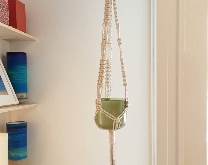 Eco friendly gift, Hanging planter, Pot holder macrame, Boho plant hanger, Modern boho wedding, Macrame planthanger, Macrame pot holder