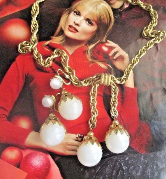 NAPIER Moonglow SNOWBALL Lariat Charm Necklace Nap