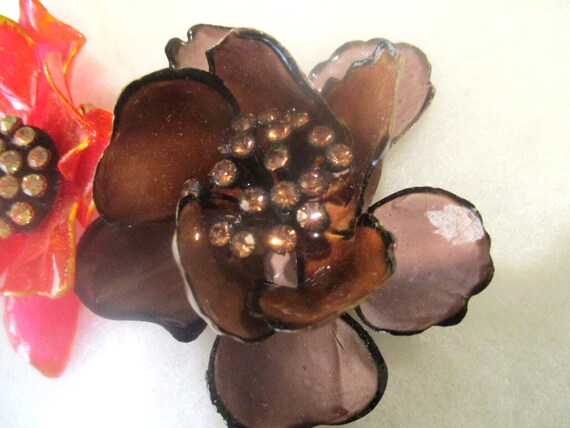 2 Fantabulous 3" Lucite Flower Brooch Tangerine &… - image 4