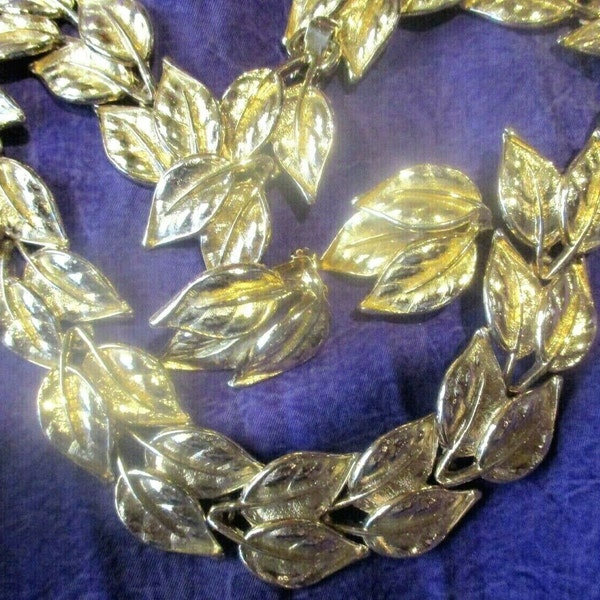 Beautiful 1976 MIMI DI N Golden Leaf Necklace Earrings Set Delicate Organic Veined Leaves Fluid Mimi Di NISCEMI Vintage Couture Designer EuC