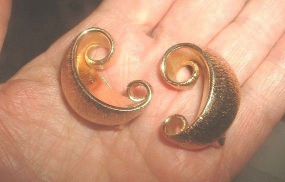 1950's Napier Amos Parrish Earrings So RARE Curly… - image 4