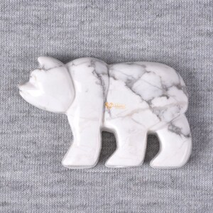 g1319.3 47mm Natural White Howlite carved  flatback polar bear pendant bead