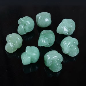 g0477 Vertically drilled 16mm carved green aventurine skull gemstone loose beads