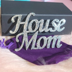 Broche de solapa con nombre personalizado para miembros del equipo, broches de letras de lujo hechos a medida, broches con nombre personalizados, insignias de fiesta, accesorios para bodas