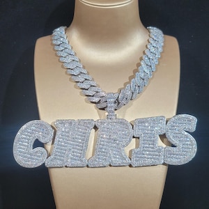 Wisiorek z imieniem w kształcie litery Iced Out Big Baguette – biżuteria hip-hopowa na zamówienie
