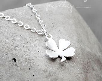 Clover Necklace in Silver