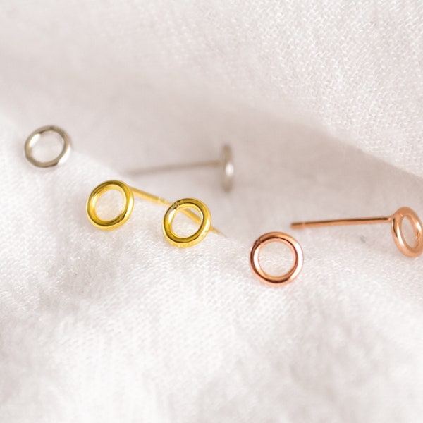 Small stud earrings circles - 925 Sterling silver - pearls - second stud - piercing - mini - mini stud