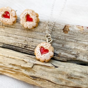 Jam biscuit earrings Miniature Food image 3