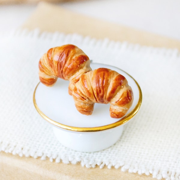 Croissant Ohrstecker - Gebäck - Miniature food Polymer Clay