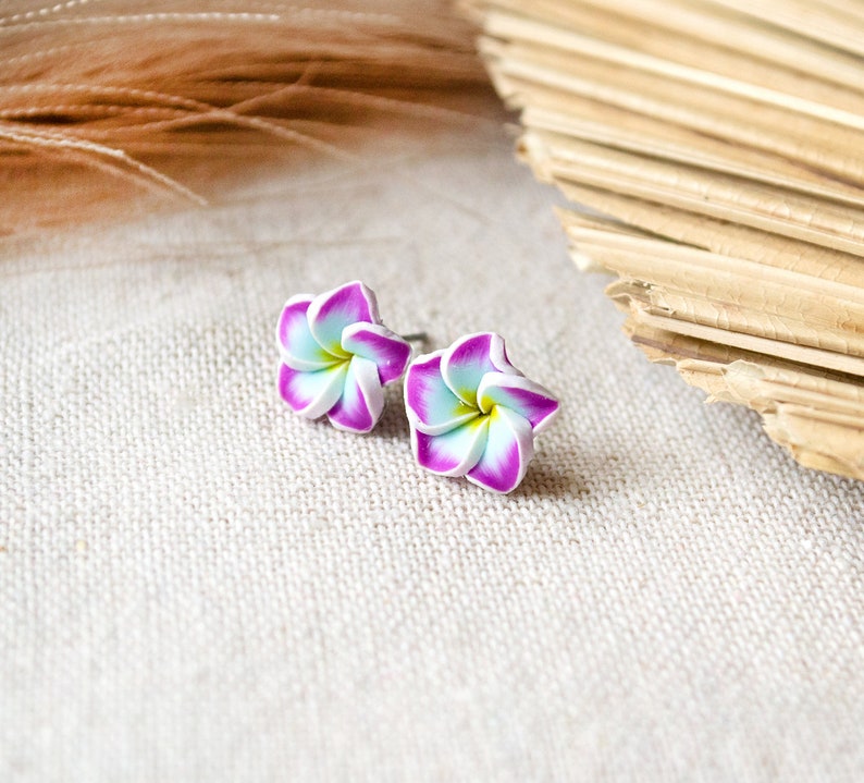 Summer Flowers Stud Earrings Hawaiian Blossoms Flower Plumeria Frangipani image 2