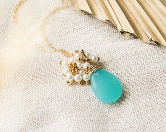 Drop necklace with blue stones - Gold colored - Waterfall - Summery necklace