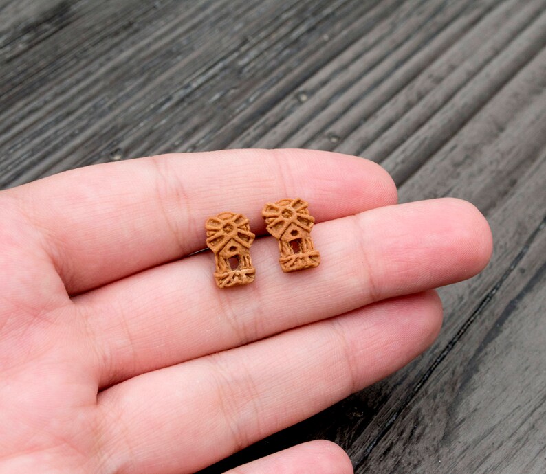 Spekulatius biscuits stud earrings Miniature food-biscuit-Food-Food-Fimo-Hypoallergenic-stainless steel