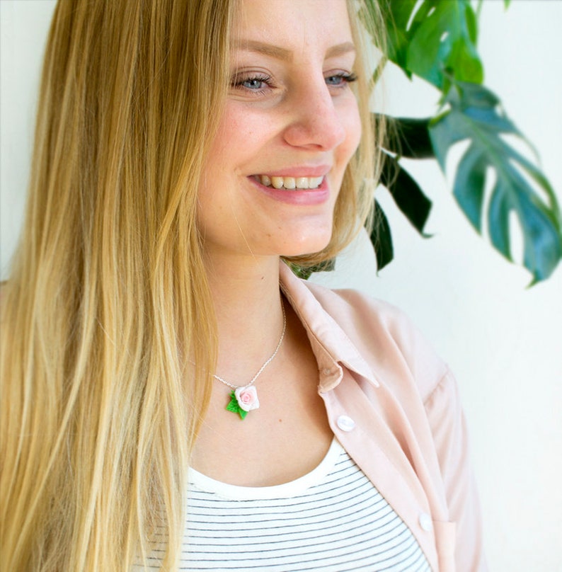 Rose Necklace-Unique