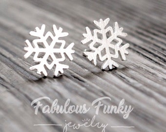BESTSELLER - Snowflake Stud Earrings - Silver - 925 Sterling Silver - brushed