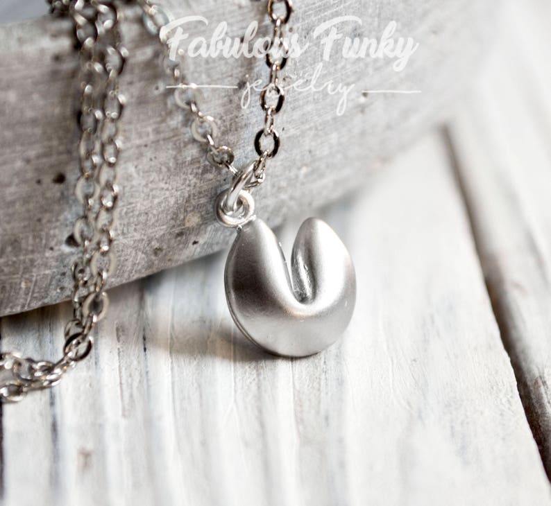 Lucky biscuits chain silver-coloured