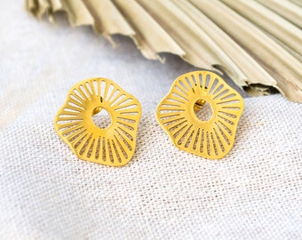 Geometric stud earrings - gold-coloured - boho - discs