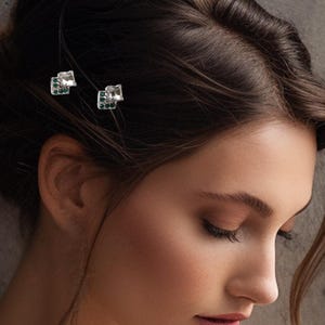 Glamorous Emerald Accented Vintage Hair Pins with Square Crystals