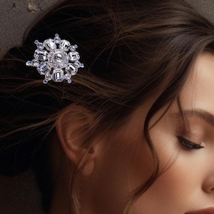 Vintage Crystal Hair Comb with Light Blue Accents - Round Design